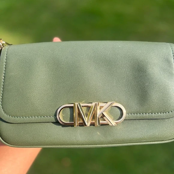 MICHAEL KORS Parker Leather Shoulder Bag green - Picture 7 of 12